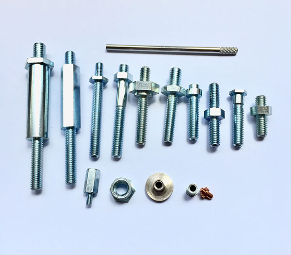 鉚接柱（車削件）